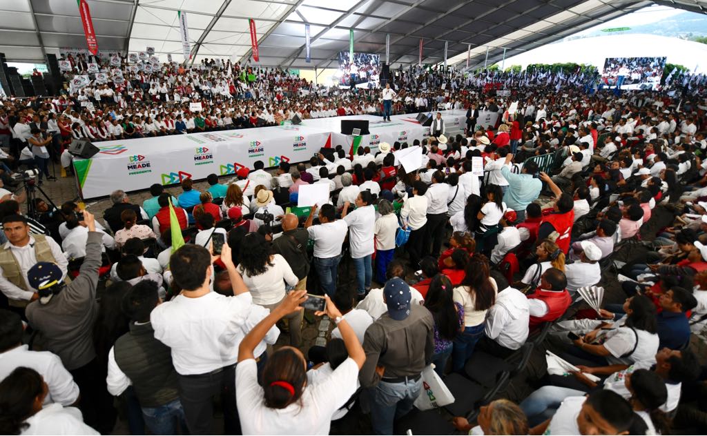 Arropan más de 15 mil tlaxcaltecas a José Antonio Meade